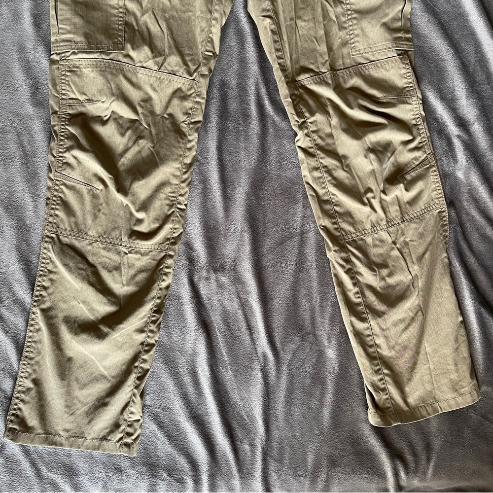 5.11 Tactical Tan Cargo Pants with Durable Design - Picture 5 of 13